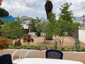 Villa Carmen à quelques mètres de la mer